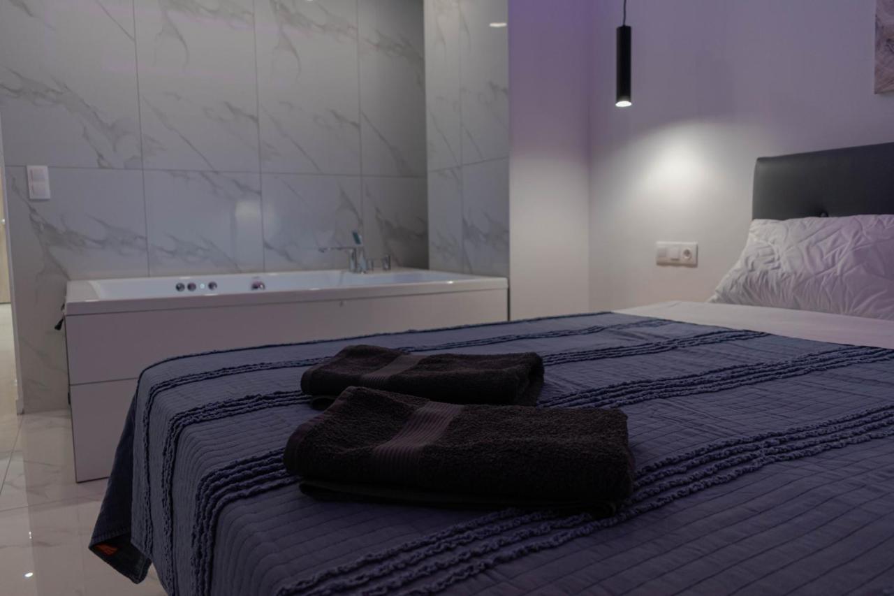 Athens Jacuzzi Apartment Экстерьер фото